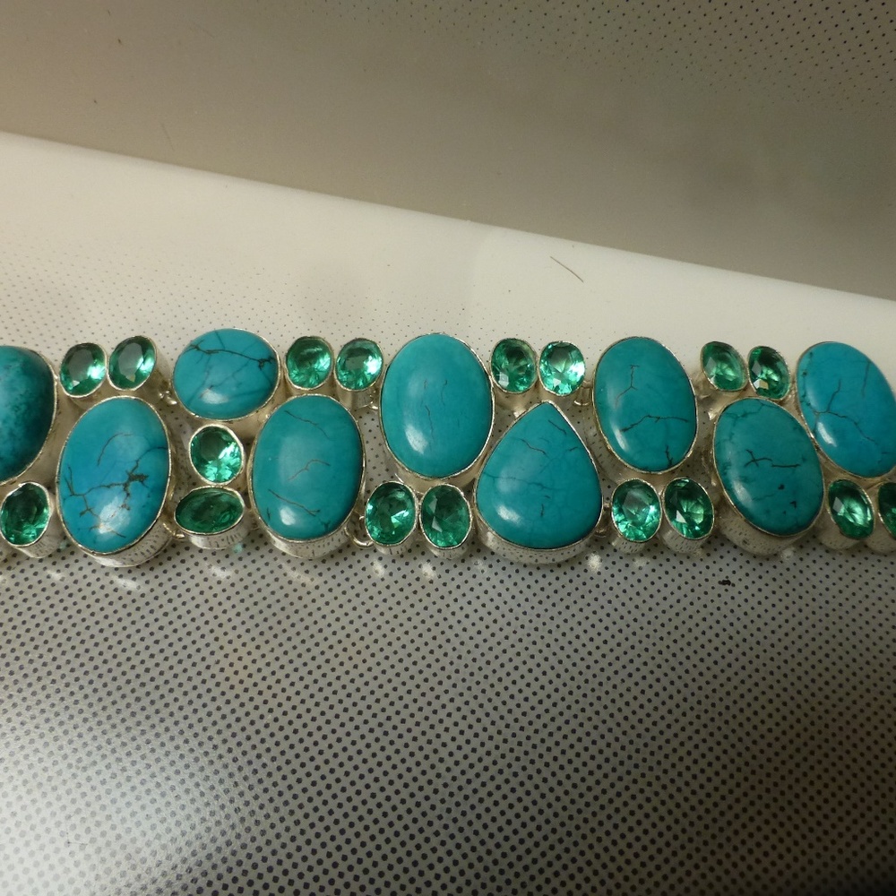 BEGUILING925 SILVER BRACELET TOPAZ HOWLITE…